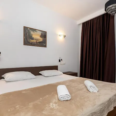 Отель Zlatni Dol Mostar