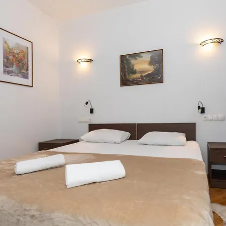 Zlatni Dol Mostar 3* Goranci