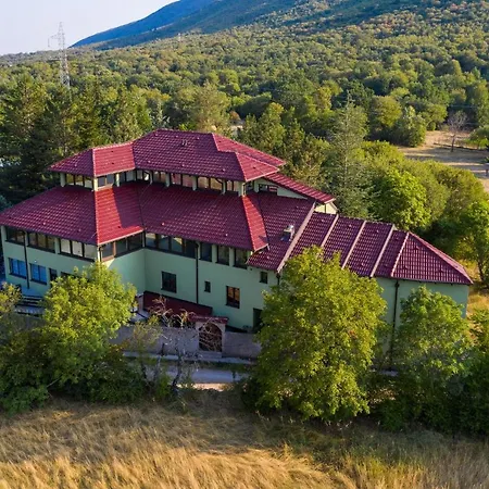 Отель Zlatni Dol Mostar Goranci