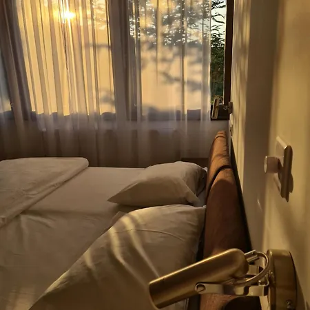 Zlatni Dol Mostar 3* Goranci